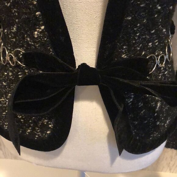 Classiques Entier Cropped Velvet Trim Blazer - Picture 2 of 8